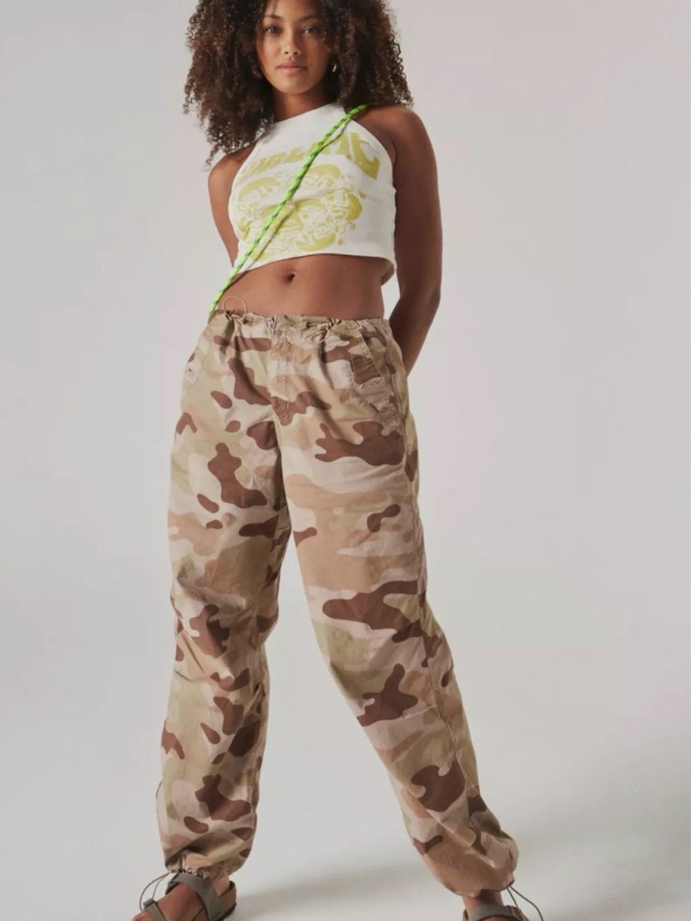 Camo Elastic-Waist Cargo Pants - Beige Camo